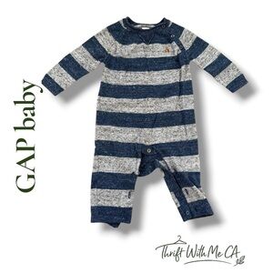 Baby Gap Striped Sweater Romper – Brannan Bear 🐻💙
Size: 6–12 Months